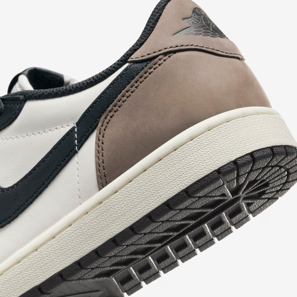 Air Jordan 1 Low "Mocha"