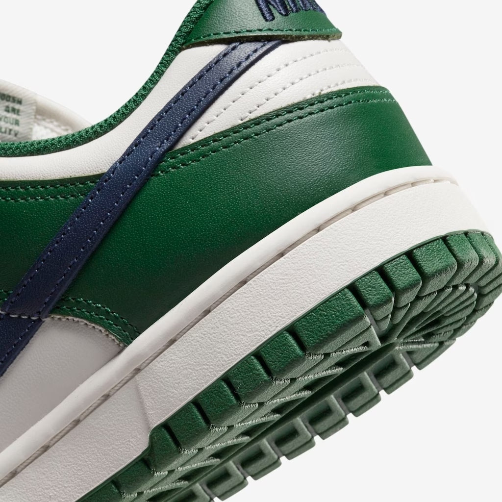 Dunk Low "Gorge Green Midnight Navy"